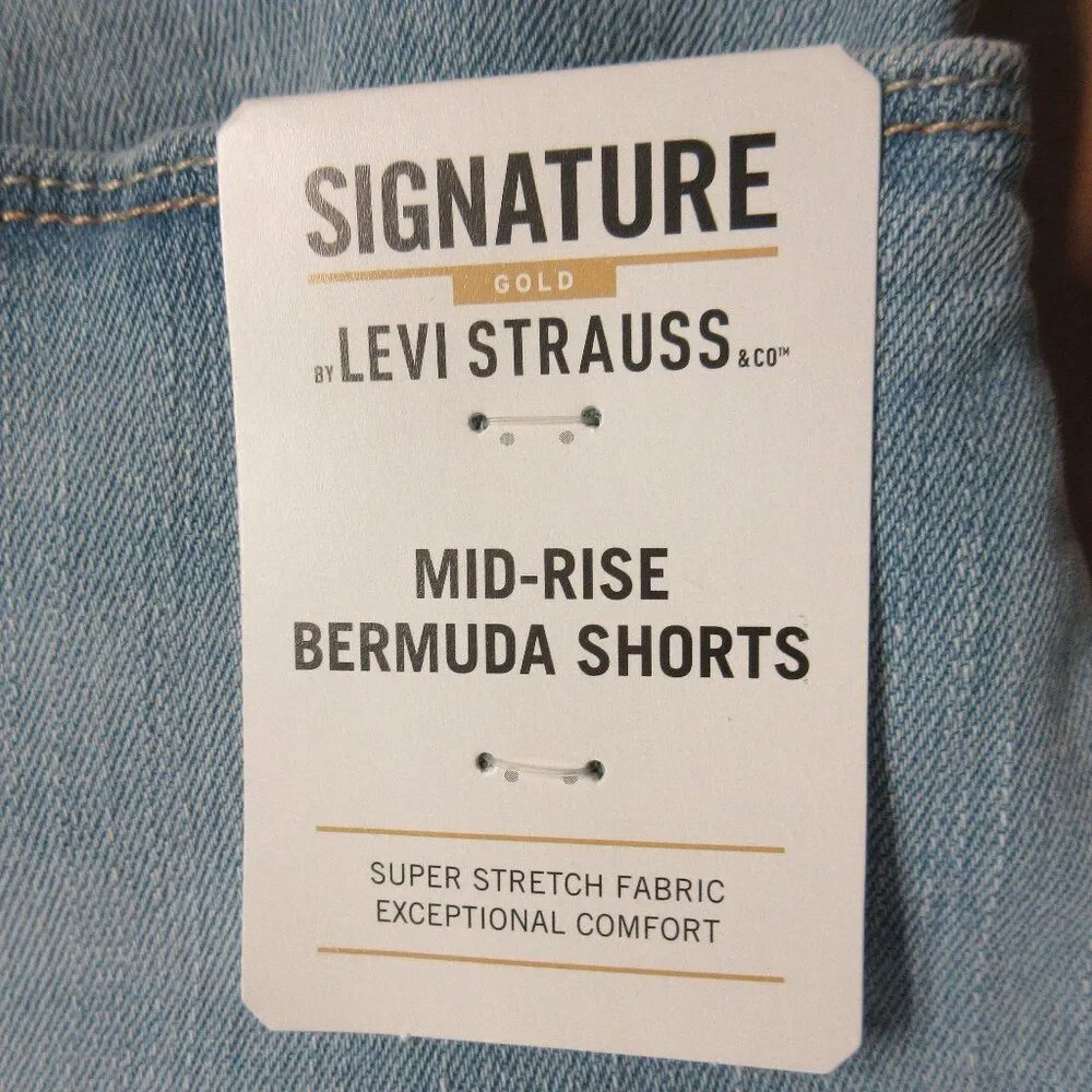 LEVI STRAUSS SIGNATURE GOLD Bermuda Jean Shorts Size 24 W37 Blue Denim Jorts NWT